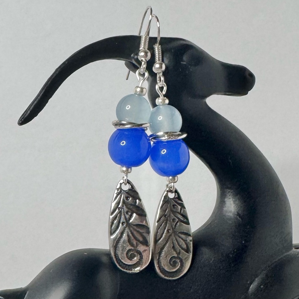 Hand Crafted Icy Blue Leaves Dangle Earrings 2.5” Beaded Charms NWT - Picture 5 of 8